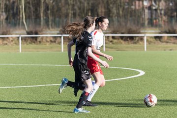Bild 142 - wBJ SV Wahlstedt - SV Henstedt Ulzburg : Ergebnis: 0:1